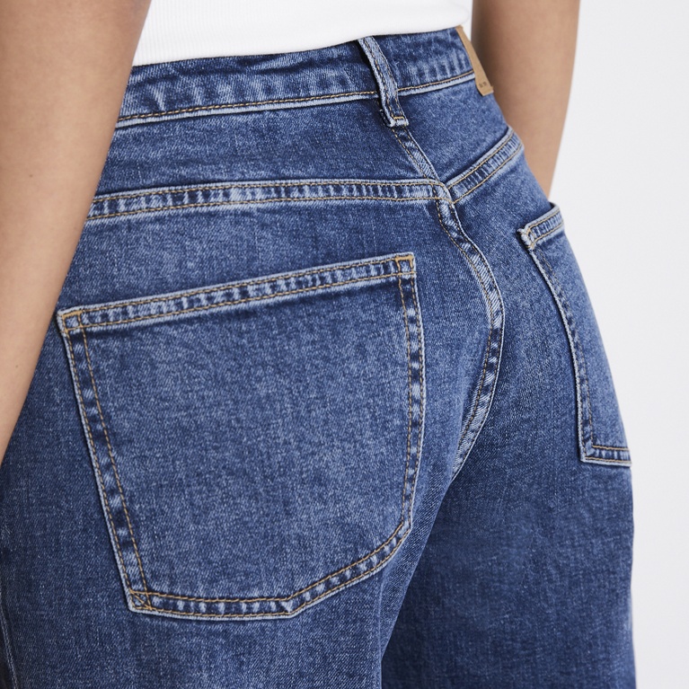 Mid waist straight jeans "Mid West" Mid wash
